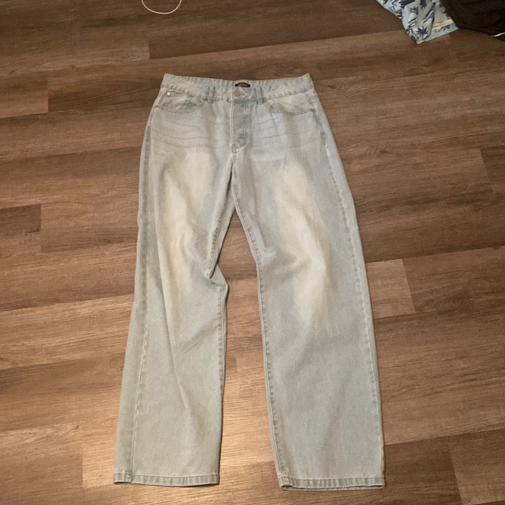 Light washes over sized jeans